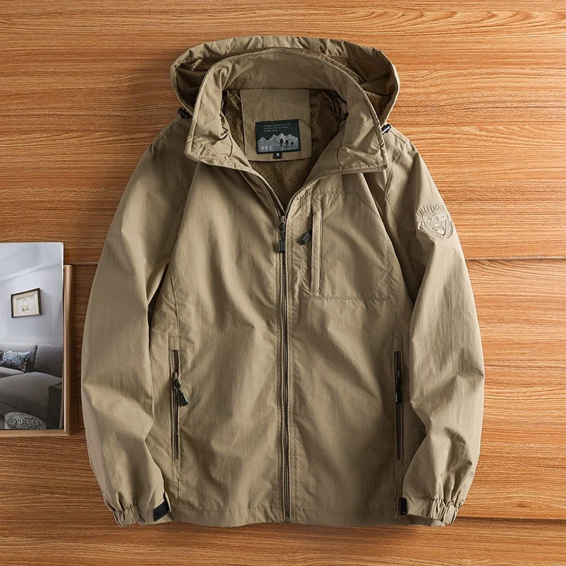 Roupa militar impermeável